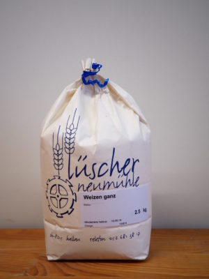 Weizen ganz